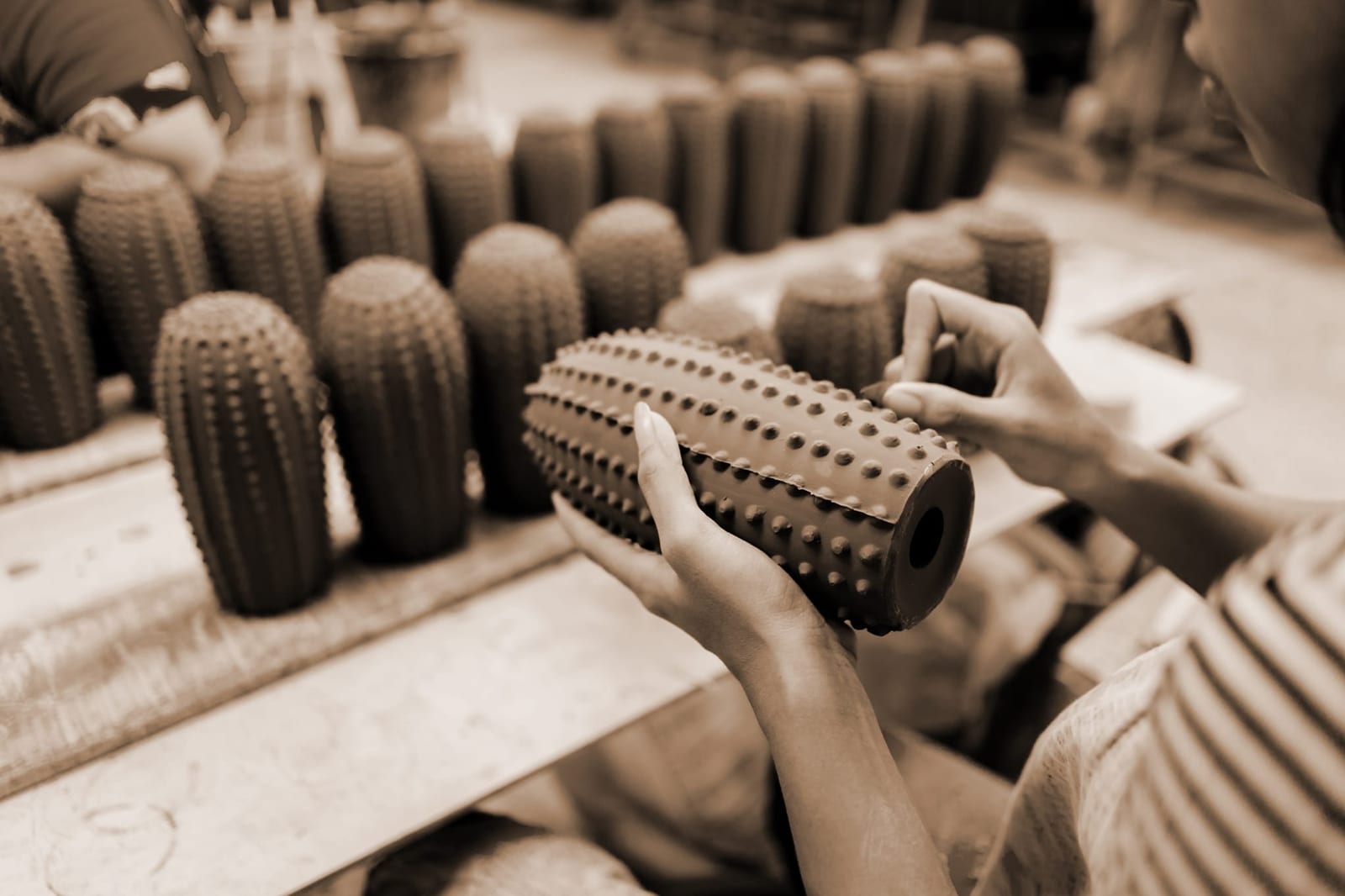 Stoneware Slip Casting and Firing Process for Bathroom Hardware